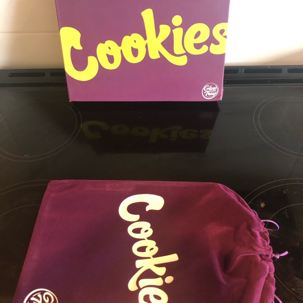 Cookie’s Glow Tray